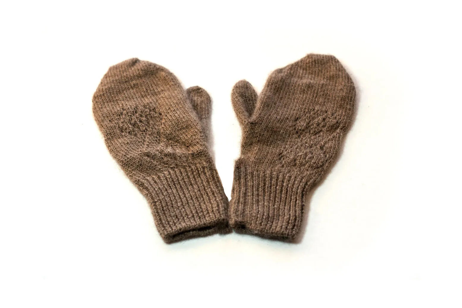 Qiviut Lace Patterned Mittens