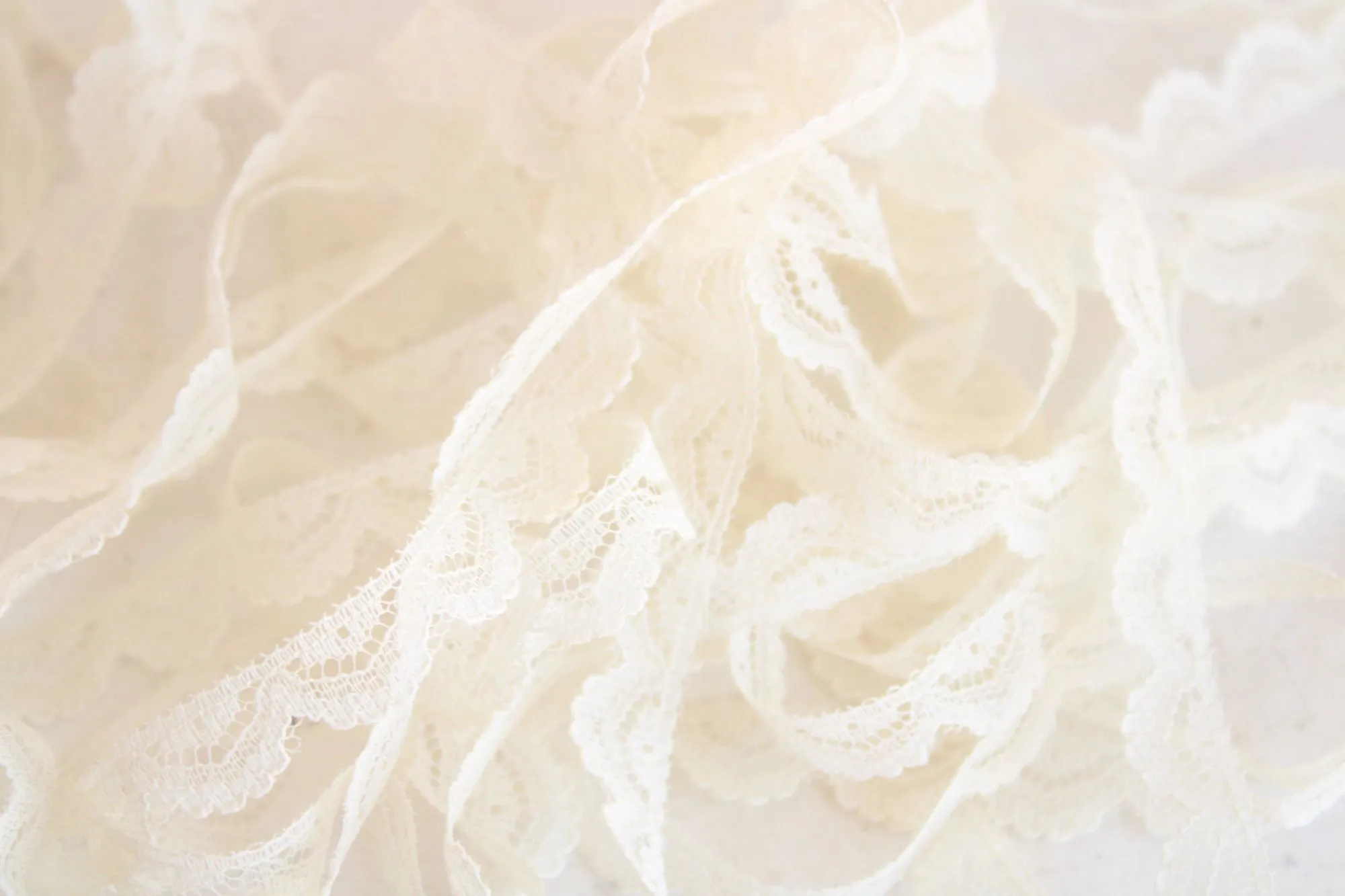 Vintage Ivory Lace Trim, Scalloped Edge, 5 yards , .5" wide