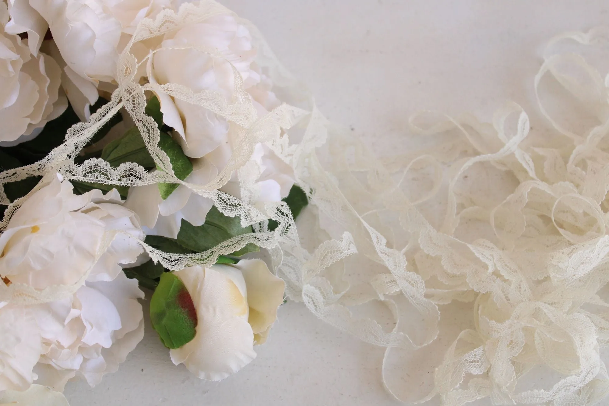 Vintage Ivory Lace Trim, Scalloped Edge, 5 yards , .5" wide